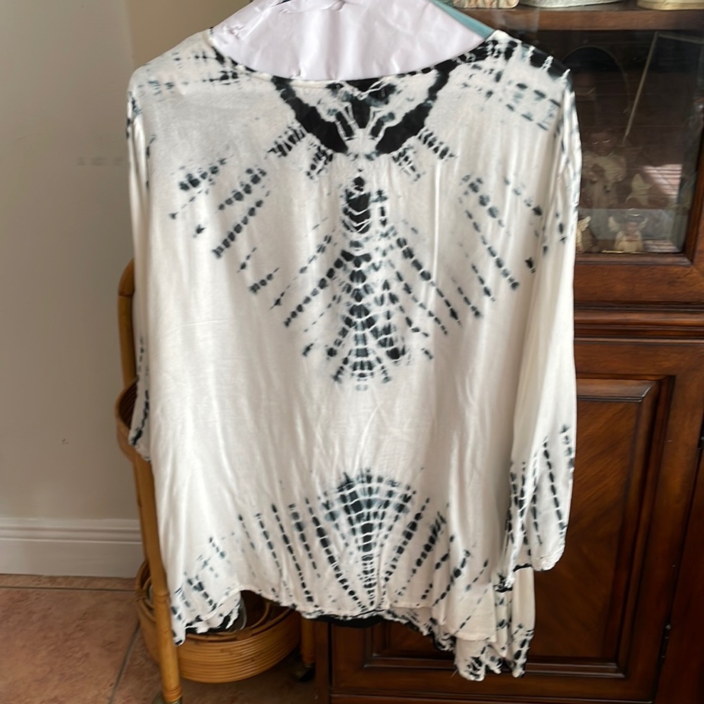 Plus size top.